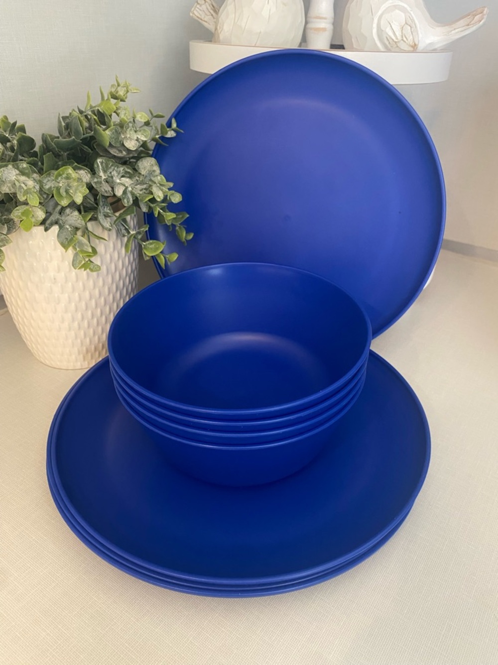 Blue Dinnerware Set - 8 Piece Casual Plates & Bowls